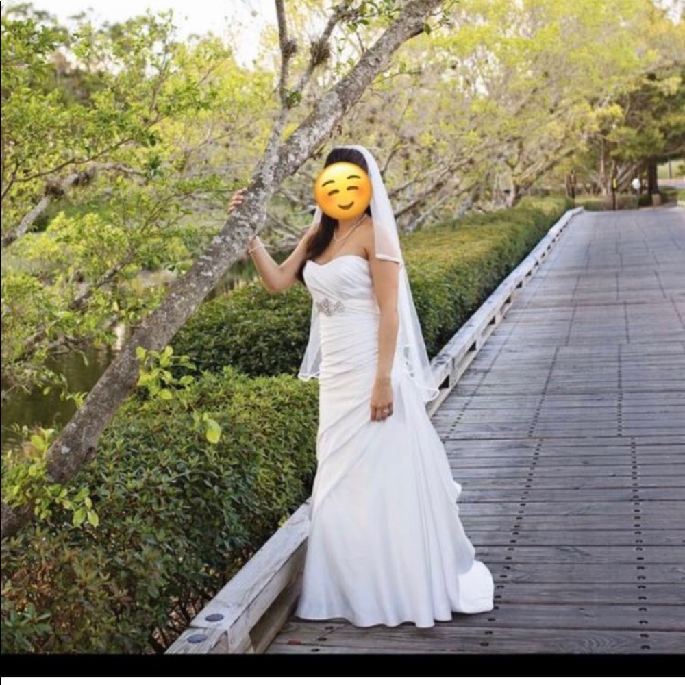 Wedding dress
